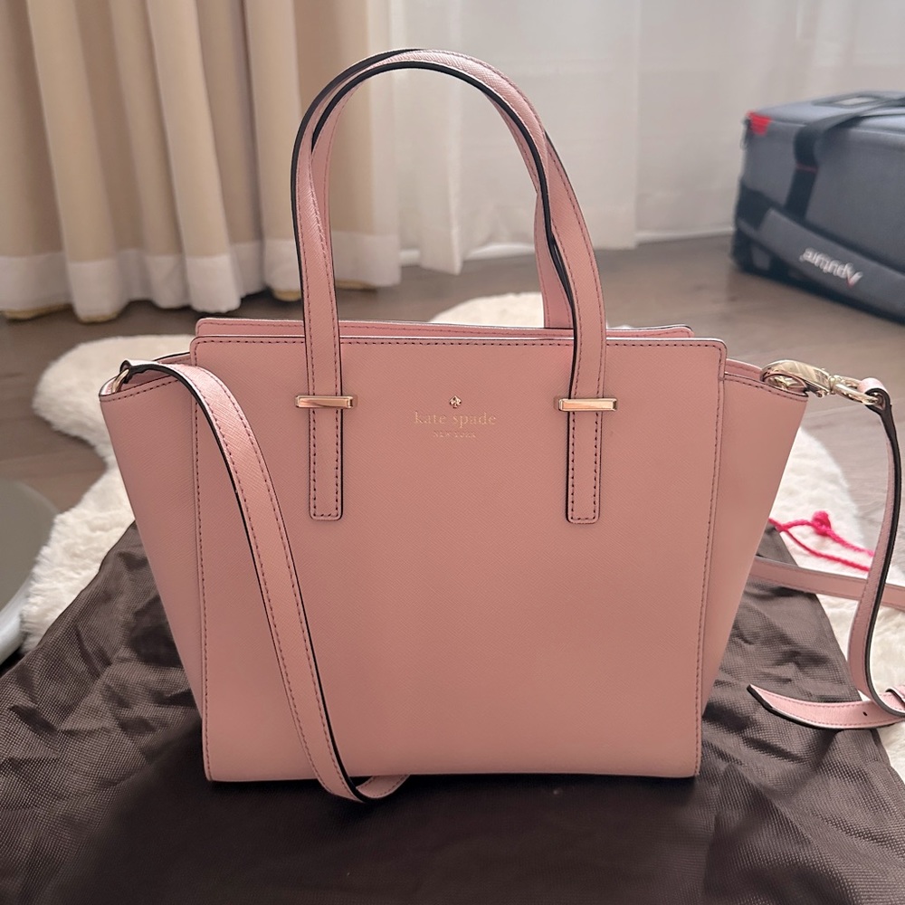 Kate Spade Pink Crossbody leather handbag, size small